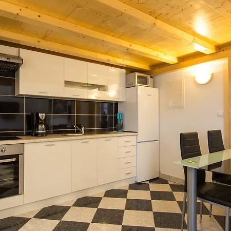 Storia Apartamento *